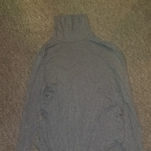 Long sleeve turtle neck blouse - Picture 2 of 2